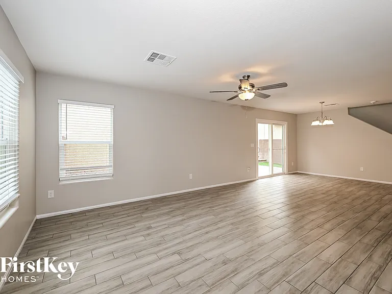 11051 Camden Bay St — Photo 2