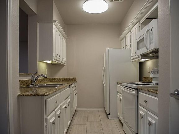 4th image of 4501 Druid Ln APT 121