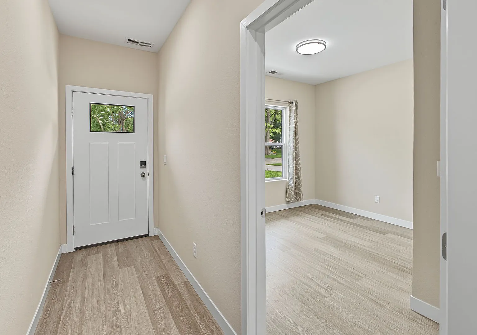 Modern New Construction | 2 Bedroom, 2 Bathroom Units in Tuscola — Photo 2