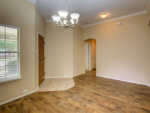 4th image of 15541 Adlong Dr