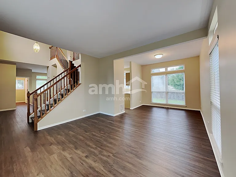 266 W Holly Ct — Photo 5