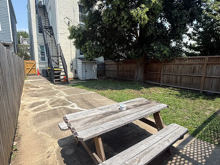 613 Redgate Ave #1 — Photo 10