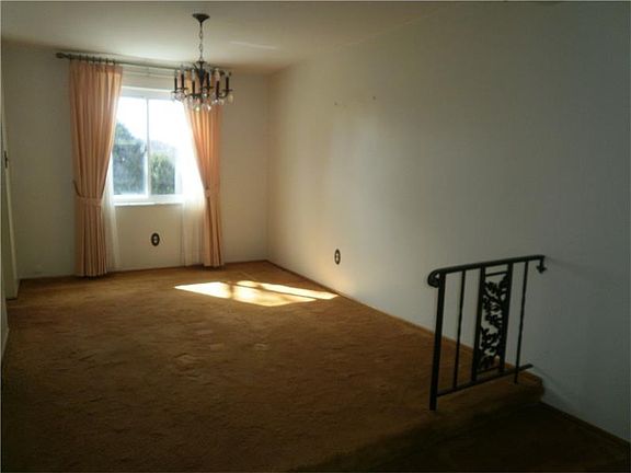 3rd image of 2913 Kennedy Heights Dr