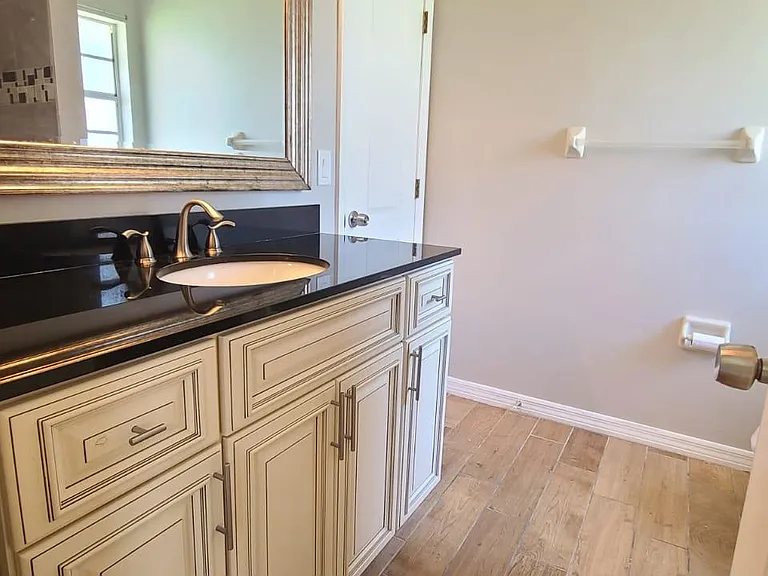 816 Brimfield Ct — Photo 36
