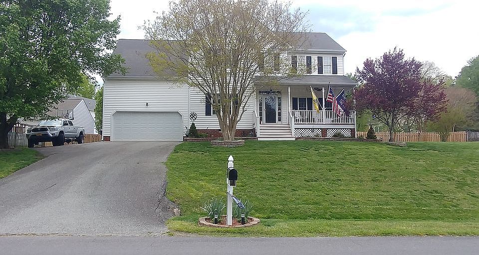 2nd image of 8351 Ryegate Pl