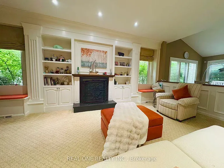 2361 Silverwood Dr — Photo 16