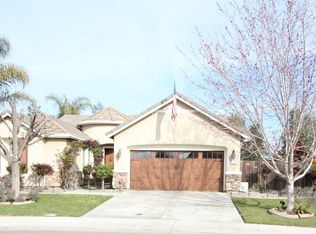 1098 Foxfire Dr, Manteca, CA 95337
