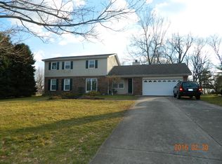 208 Baywood Dr, Nicholasville, KY 40356