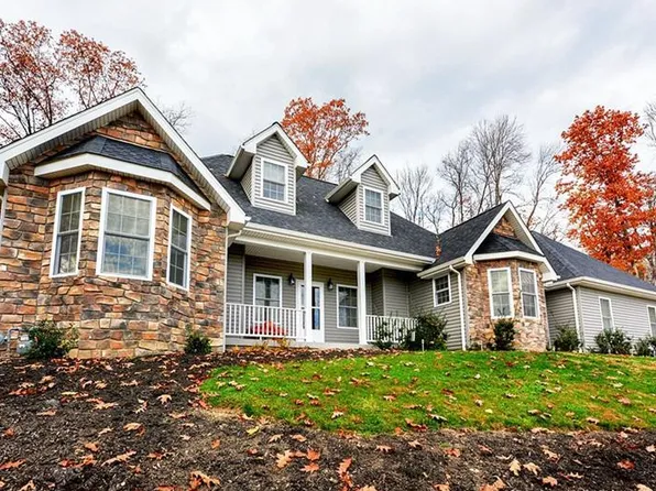 212 Stoup Rd, Mars, PA 16046