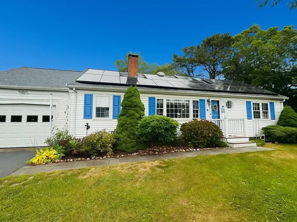 8 Jasmine Ln, Barnstable, MA 02630