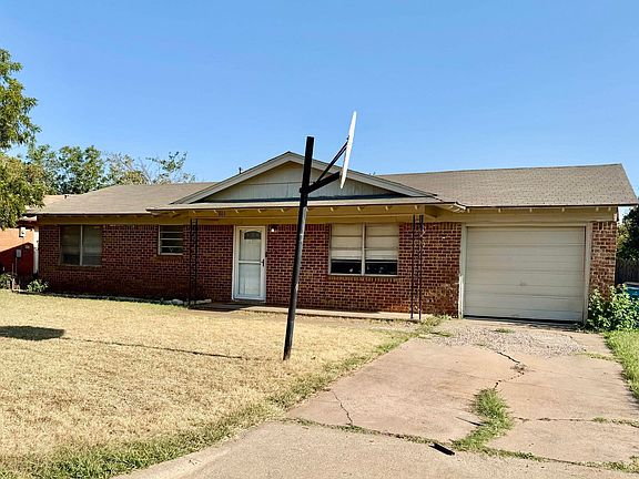 3rd image of 803 Vogel St