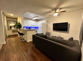 6400 Green Valley Cir #3, Culver City, CA 90230