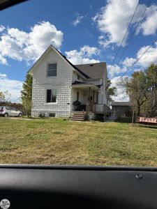 7742 River Rd, Cottrellville, MI, 48039