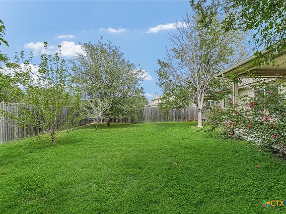5th image of 319 Lone Star Blvd