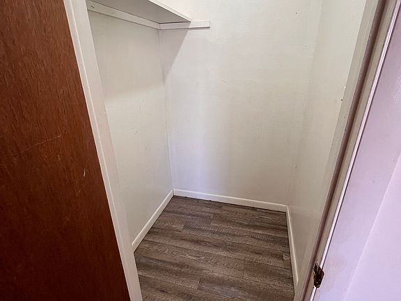 5th image of 825 E 7th St APT 6