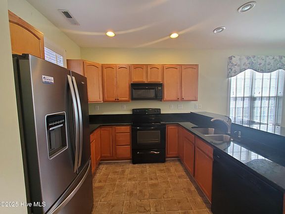 4th image of 533 Village Green Dr Unit 37B