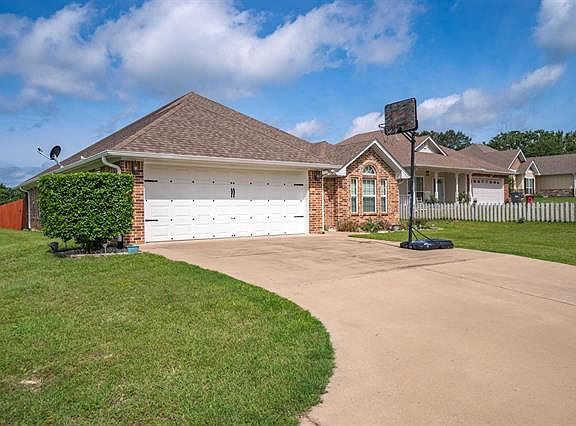 3rd image of 307 County Road 2220