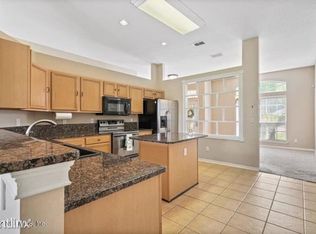 904 Hyannis Port Dr, Jacksonville, FL 32225