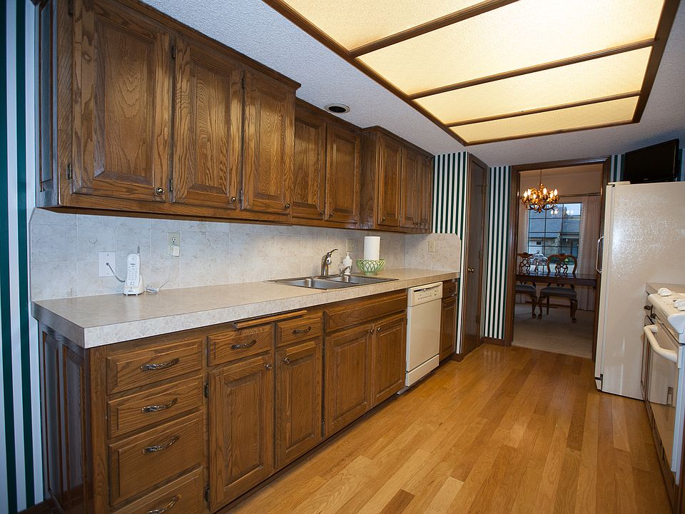 Spacious Kitchen