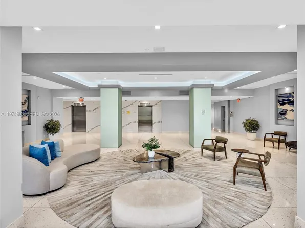 20335 N Country Club Dr #310, Aventura, FL 33180