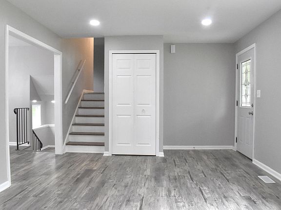 4th image of 1040 Ashridge Ln