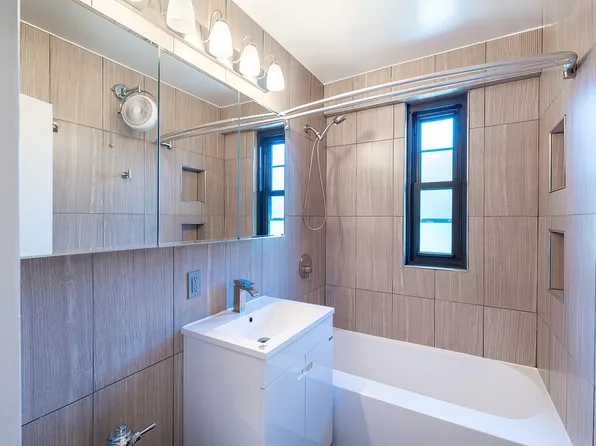 3850 Sedgwick Avenue image 18 of 23