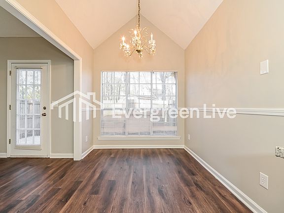 5th image of 3431 Hollow Oak Dr