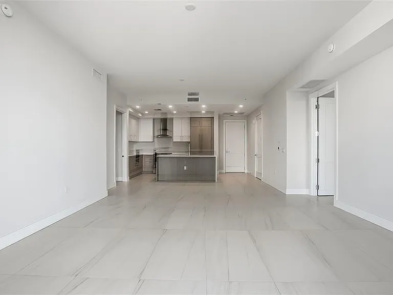 275 1st Ave S #1008 — Photo 18