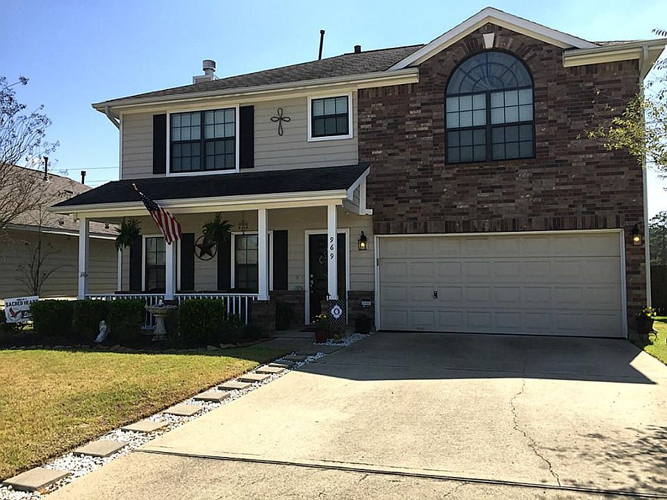 1st image of 969 Oak Falls Dr