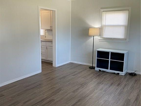 3rd image of 1166 Frederick Blvd