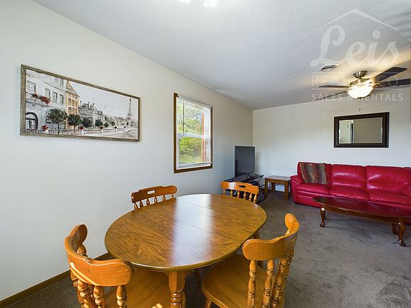 3rd image of 532 Stonecastle Ct APT A2-2