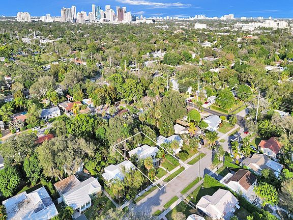 3rd image of 917 SW 18th Court