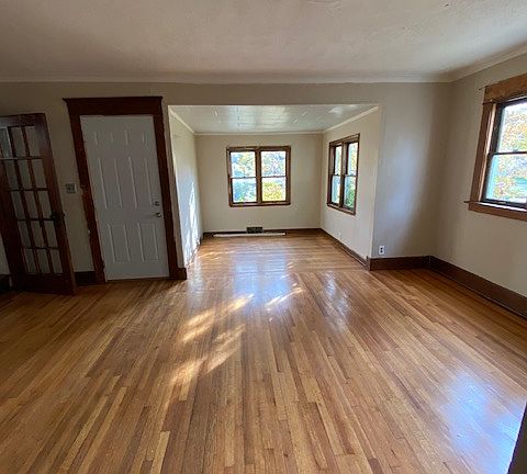 4th image of 1409 Eureka St