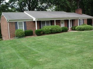 806 Hunting Ridge Rd, Martinsville, VA 24112