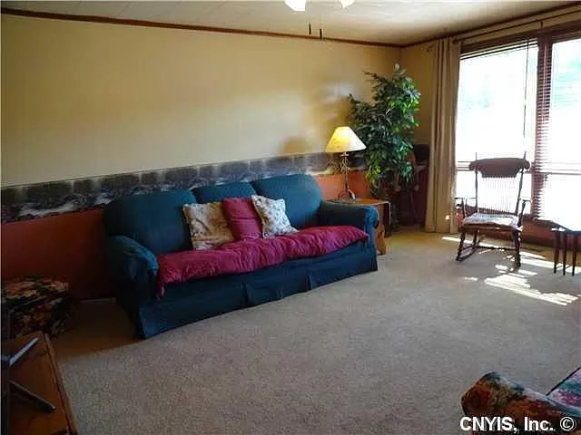101 Rosewood Pl — Photo 2