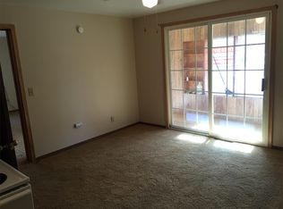 418 N High St APT B, Fort Atkinson, WI 53538