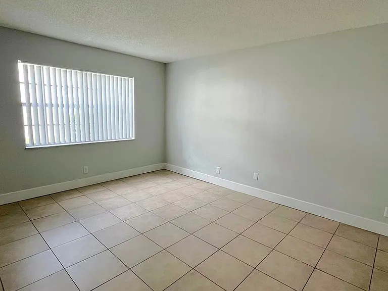 Amberstone Apartments — Photo 7