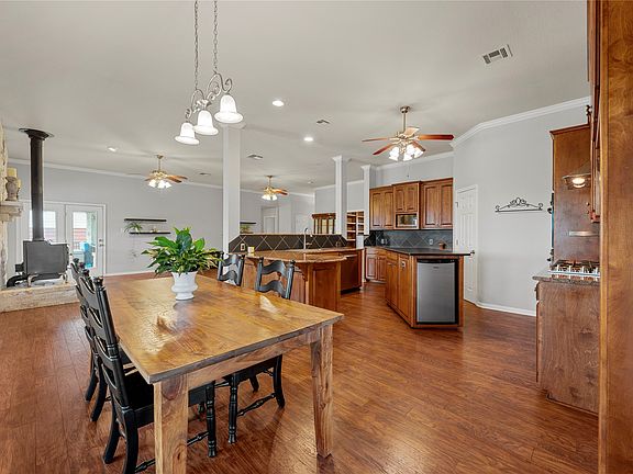 5th image of 602 Downsville Rd