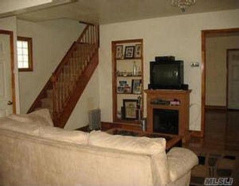 5th image of 11153 Farmers Blvd