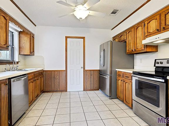 5th image of 40355 Sycamore Ave