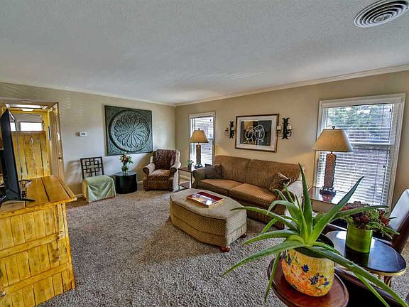 2nd image of 1247 Bristol Dr APT 2
