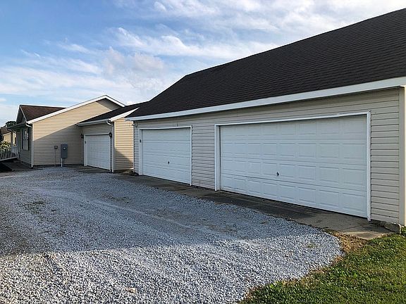 Attached & Detached Garages