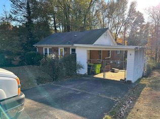 405 N Pine Ave, Landrum, SC 29356