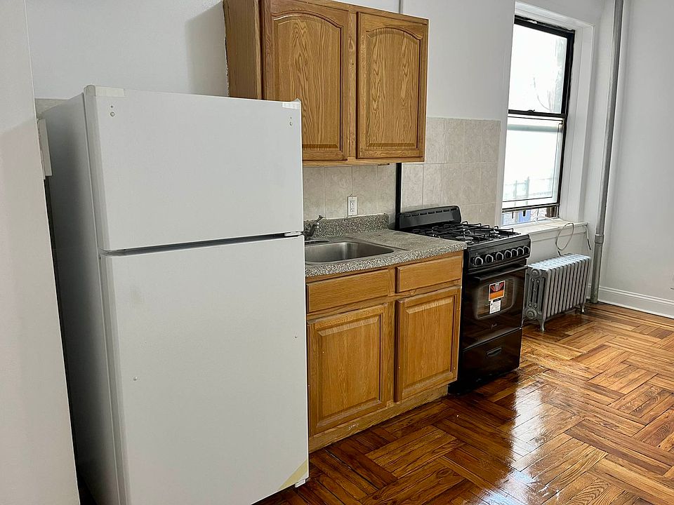 2nd image of 165 Sherman Ave APT 2C