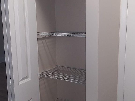 5th image of 82 Elm St Floor 2