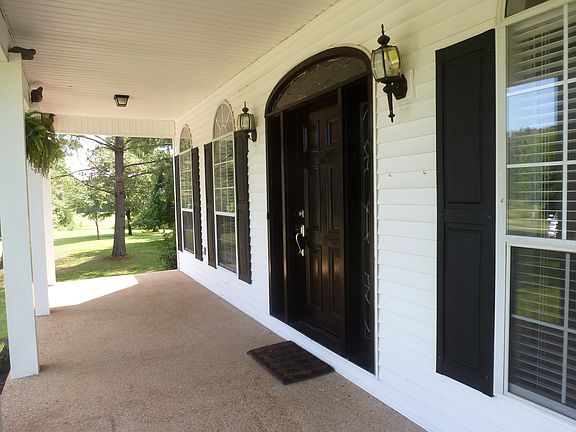 3rd image of 2515 Wisteria Dr