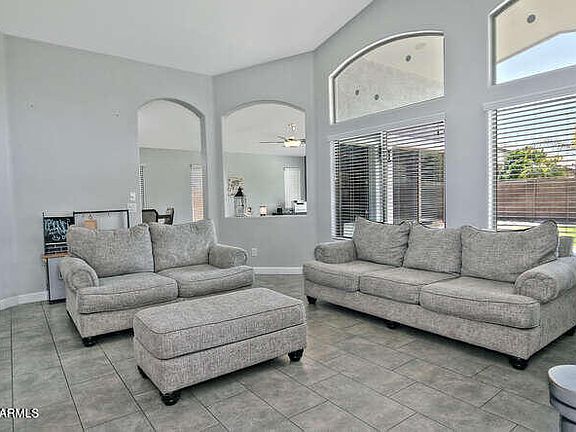 5th image of 1237 E DEBBIE Drive