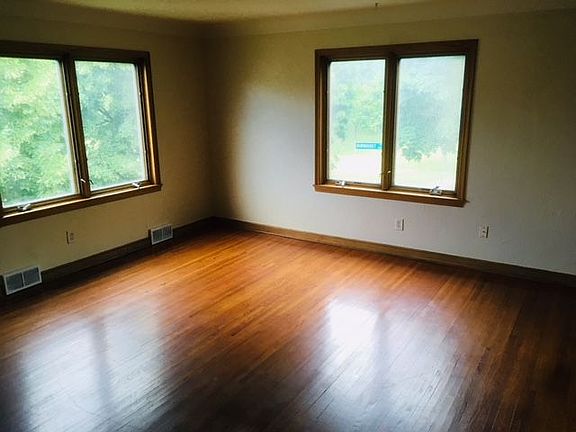 5th image of 1250 Jessamine Ave E #2