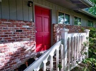 18030 SE River Rd, Milwaukie, OR 97267