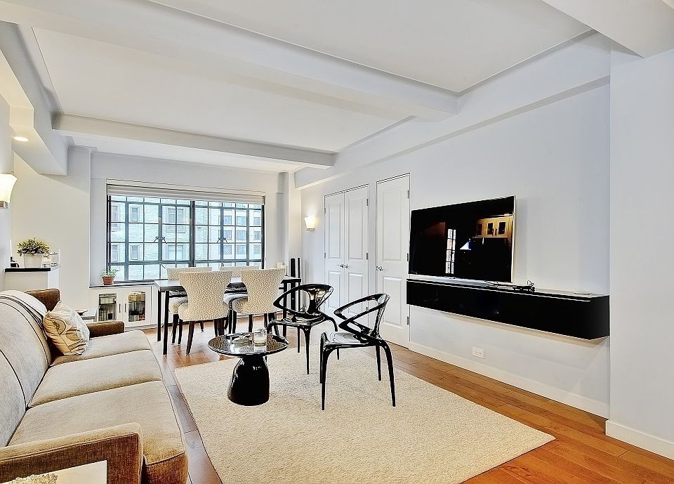 1st image of 10 Park Ave #14B
